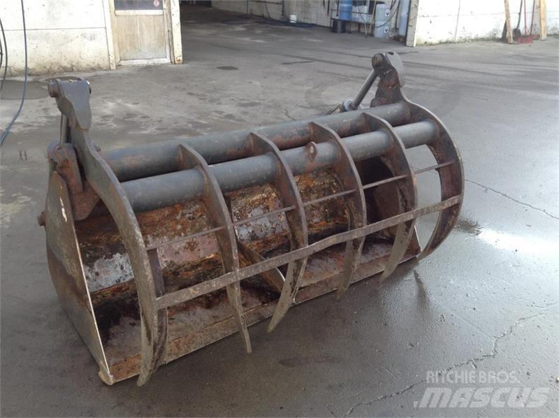  - - - Siloskovl 1,8m Трактора с фронтальным погрузчиком