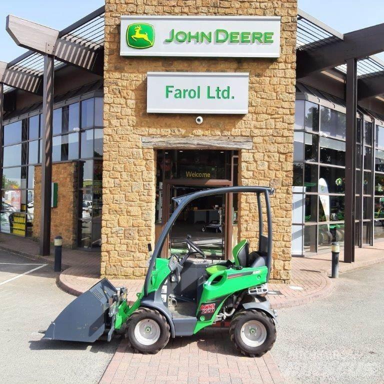 Avant 220 mini loader Телескопические погрузчики