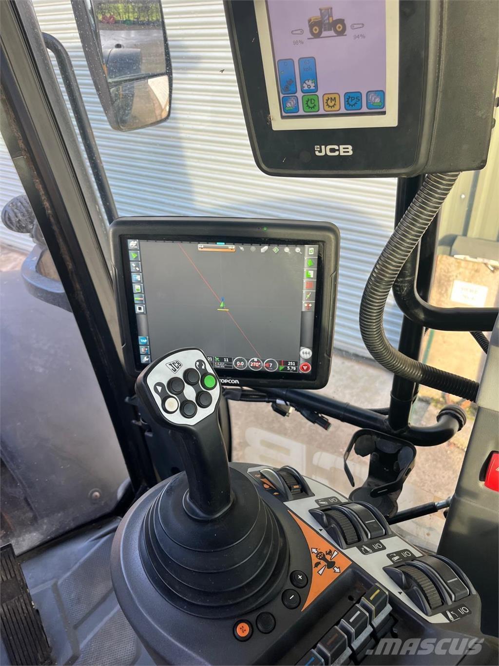 JCB Fastrac 4220 Трактора