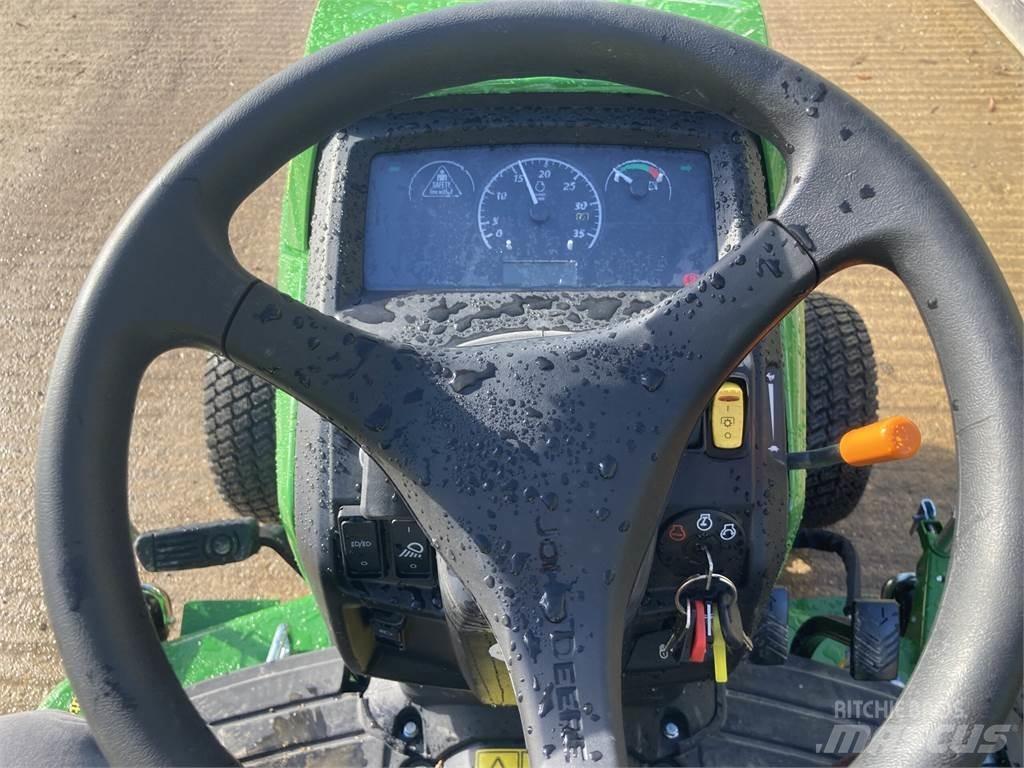 John Deere 1026R Коммунальные тракторы