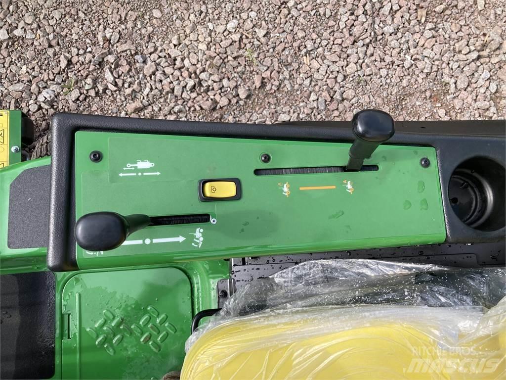 John Deere 1550 Самоходные газонокосилки