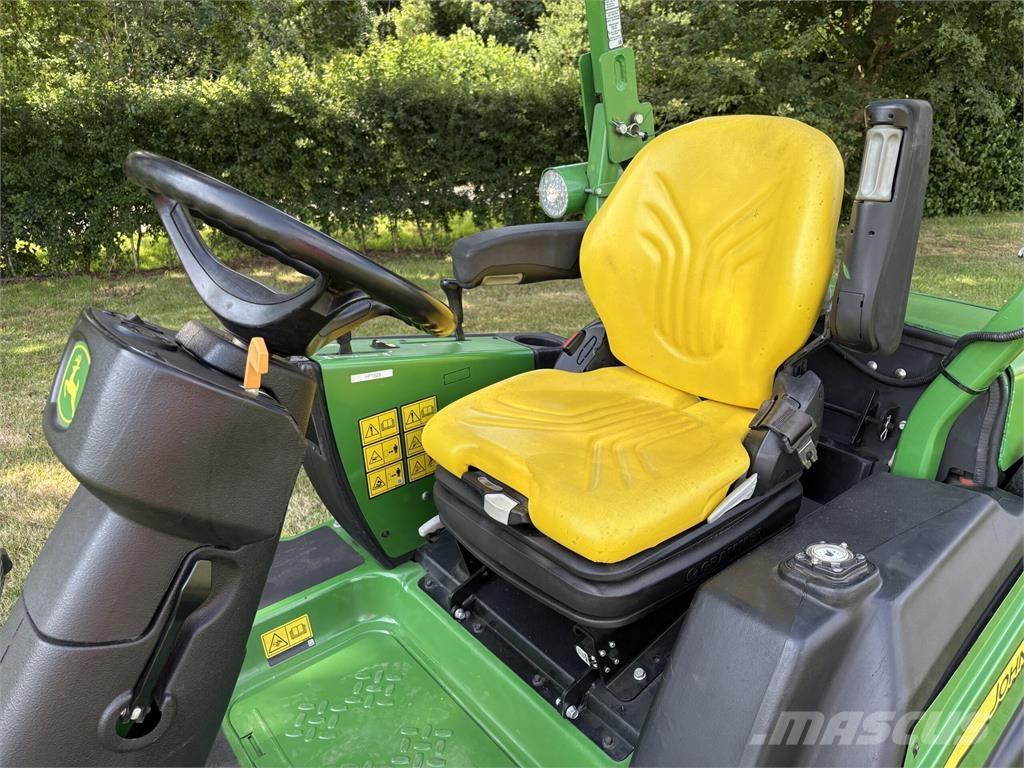 John Deere 1570 Самоходные газонокосилки