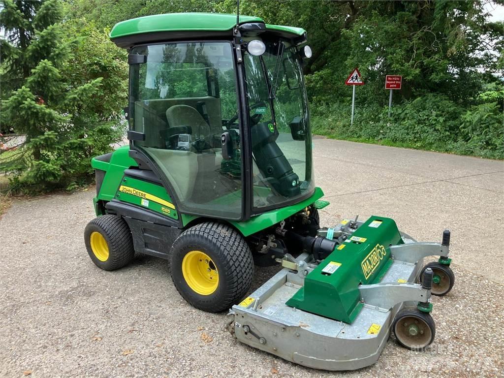 John Deere 1585 Самоходные газонокосилки