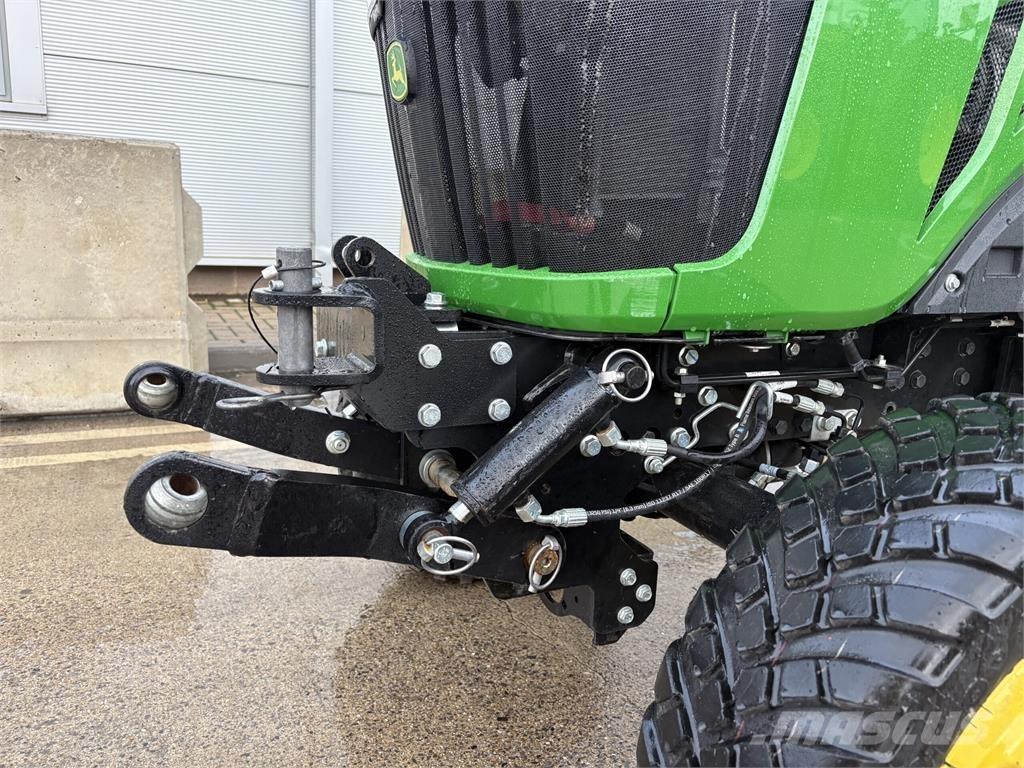 John Deere 2038R Коммунальные тракторы