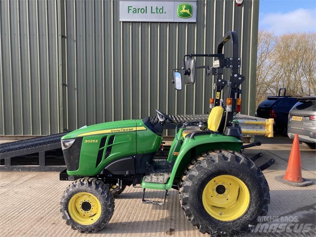 John Deere 3025E Коммунальные тракторы