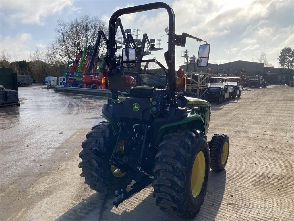 John Deere 3025E Коммунальные тракторы