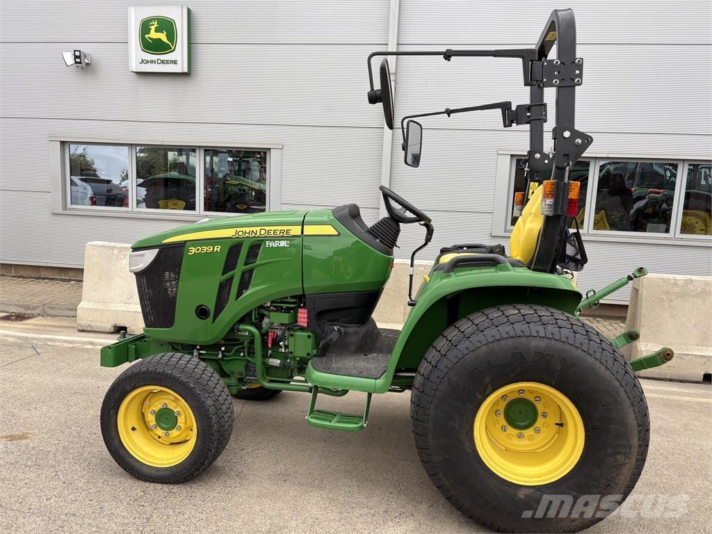 John Deere 3039R Коммунальные тракторы