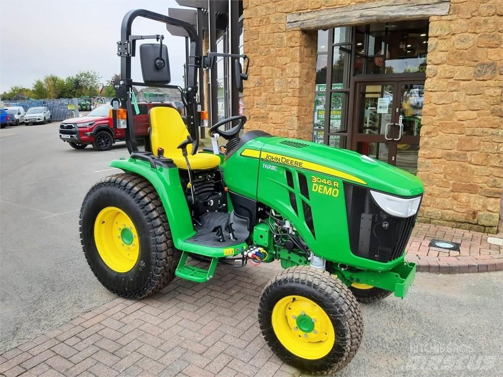 John Deere 3046R Коммунальные тракторы