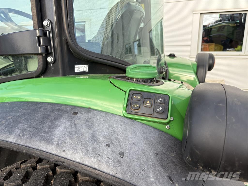 John Deere 4052R Коммунальные тракторы