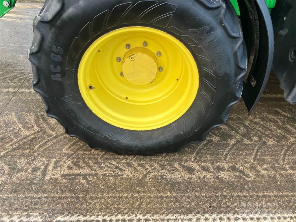 John Deere 6120M Трактора