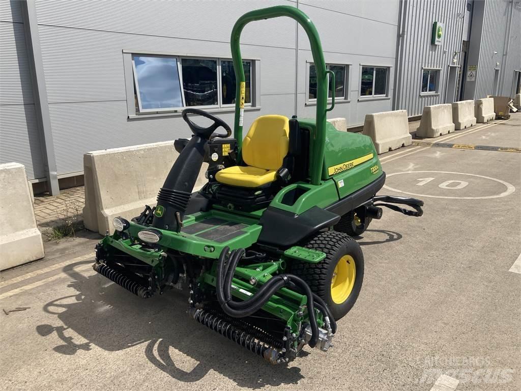 John Deere 7200A Walk-behind косилка