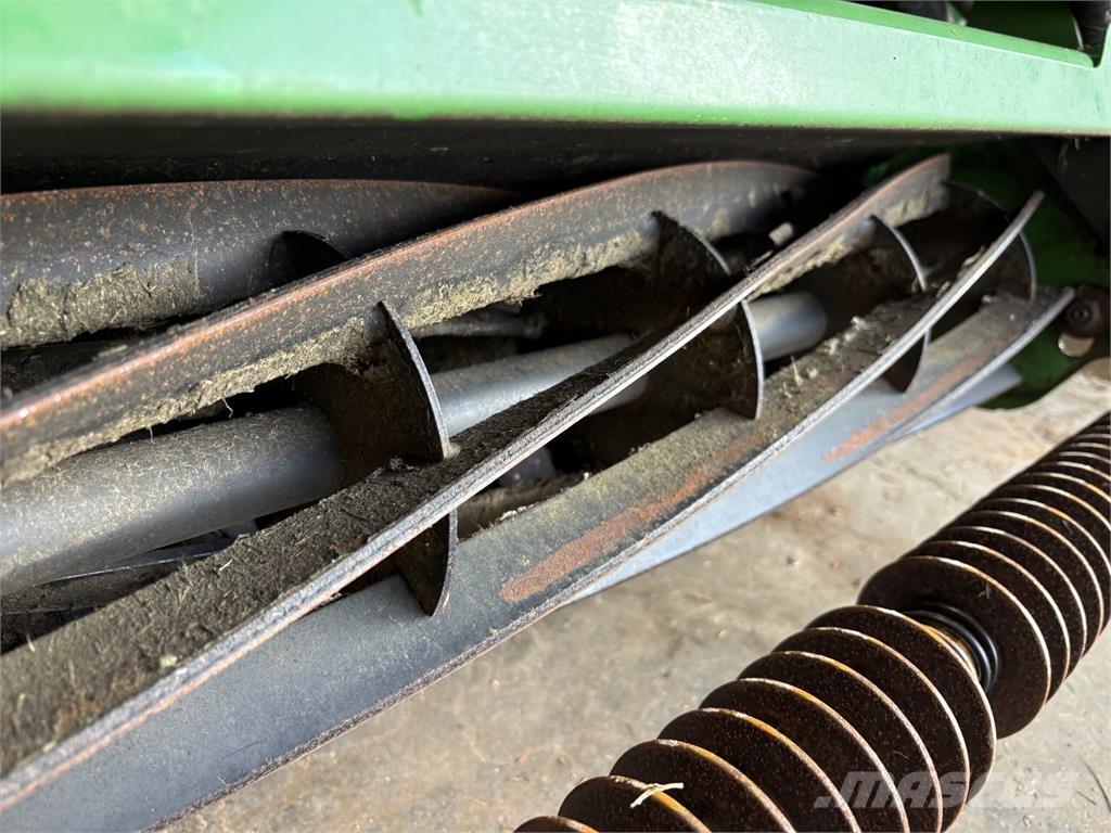 John Deere 7200A Walk-behind косилка