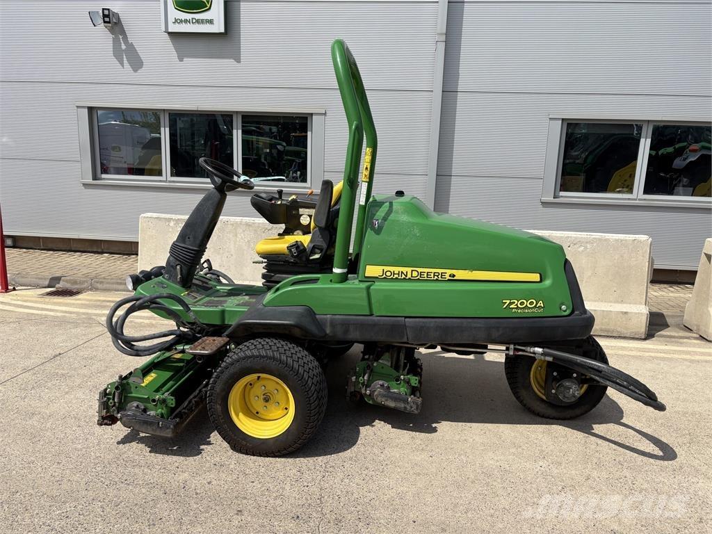 John Deere 7200A Walk-behind косилка