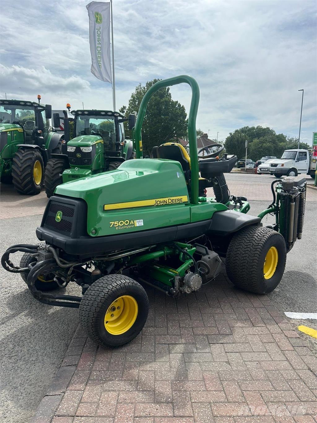 John Deere 7500AE Walk-behind косилка