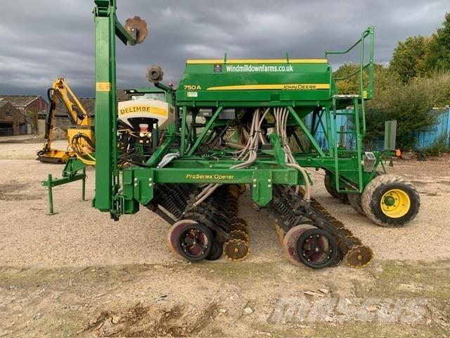 John Deere 750A Сеялки