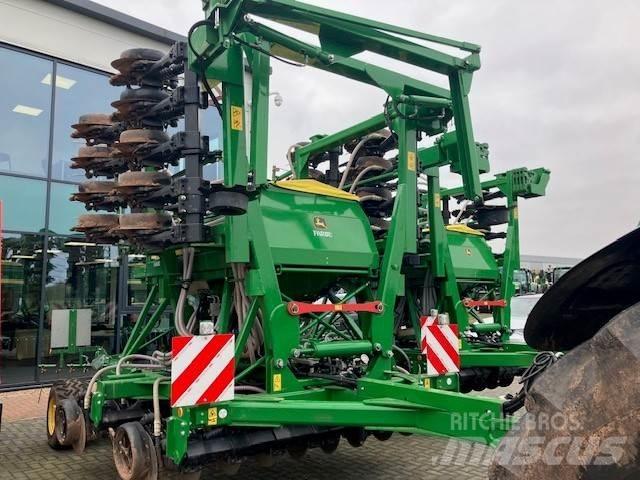 John Deere 750A Сеялки