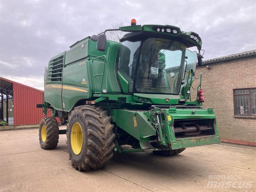 John Deere T670 HM Зерноуборочные комбайны
