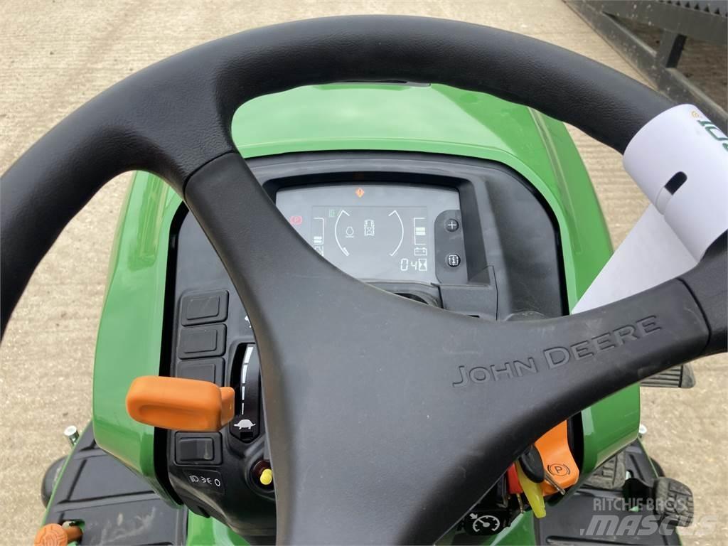 John Deere X950R Самоходные газонокосилки