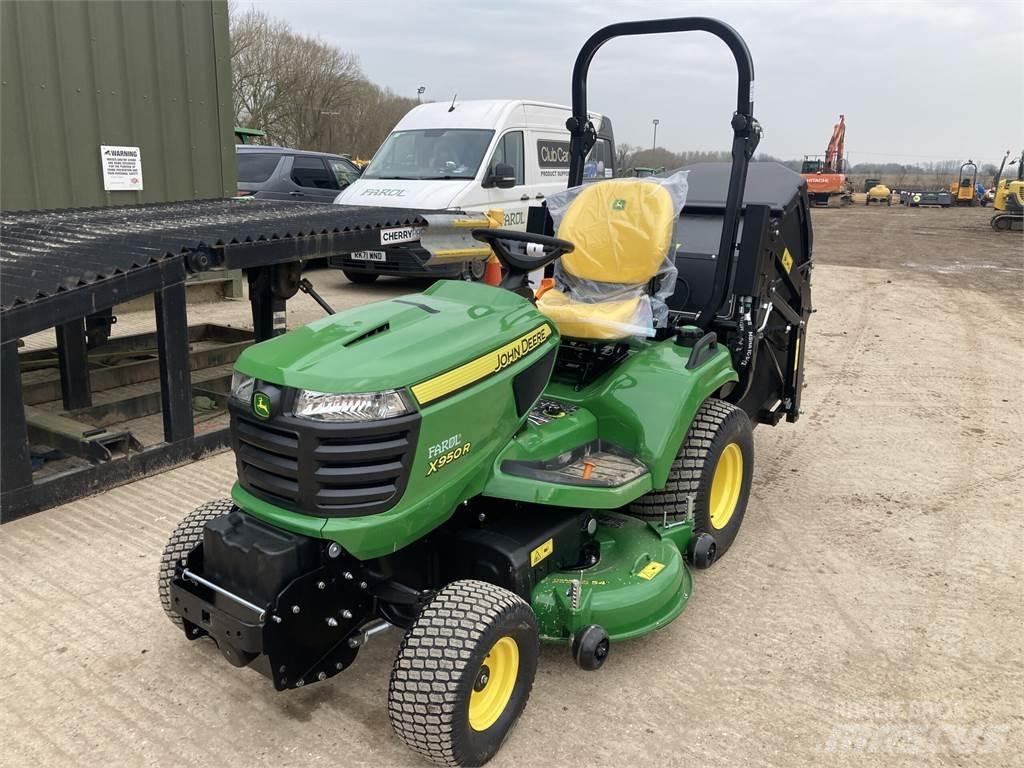 John Deere X950R Самоходные газонокосилки