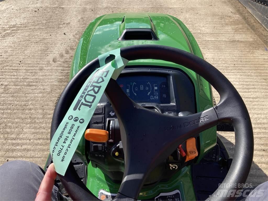 John Deere X950R Самоходные газонокосилки