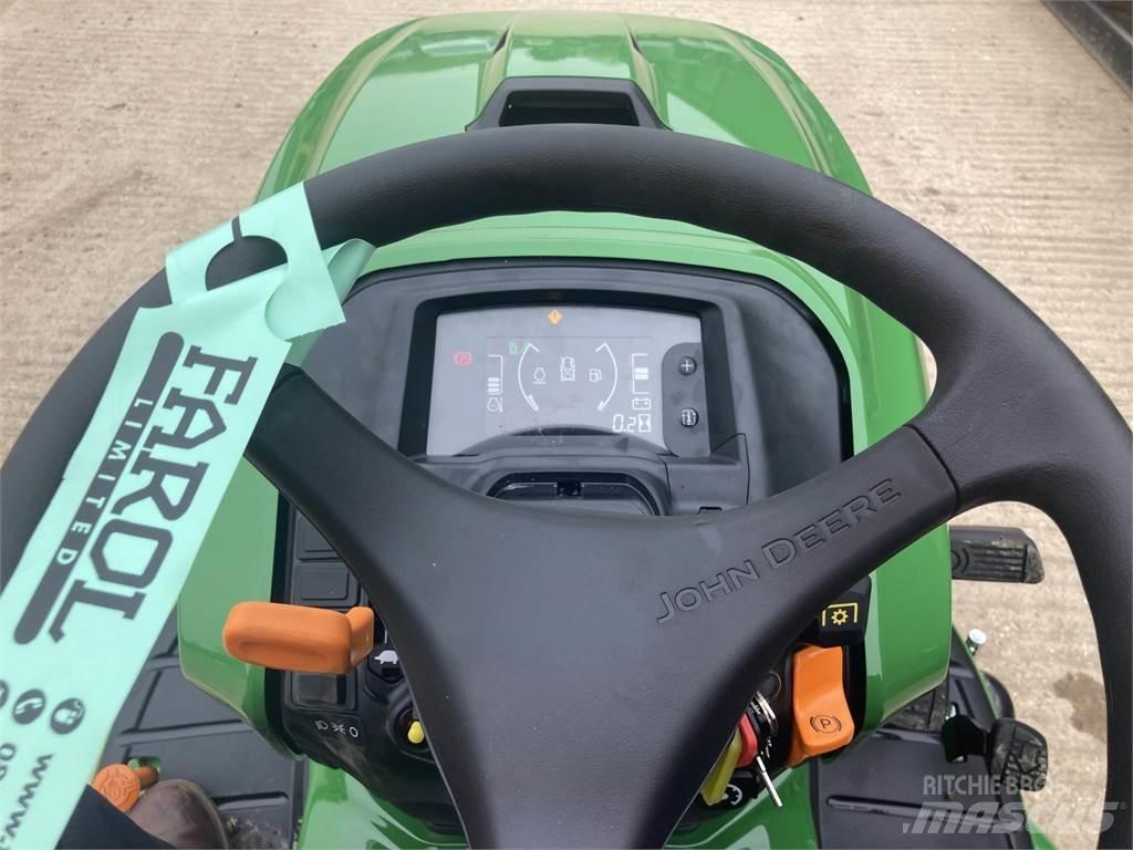 John Deere X950R Самоходные газонокосилки