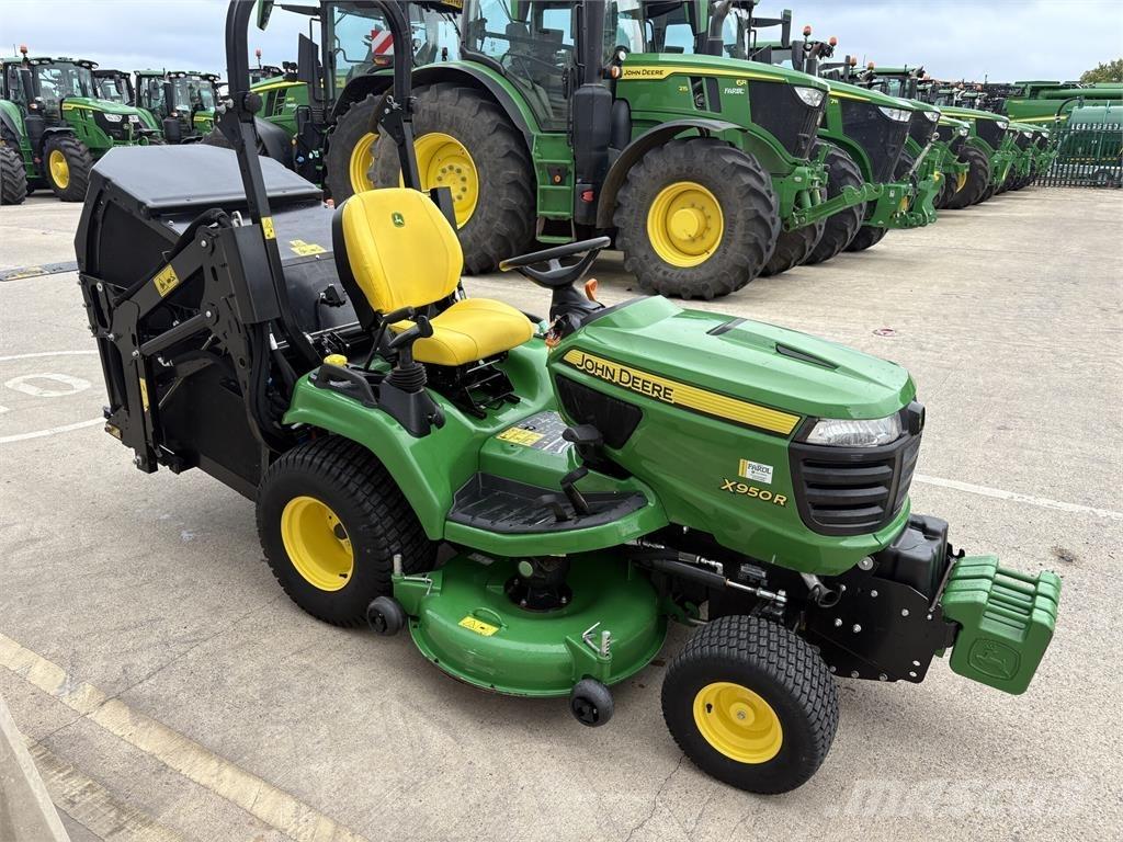 John Deere X950R Самоходные газонокосилки