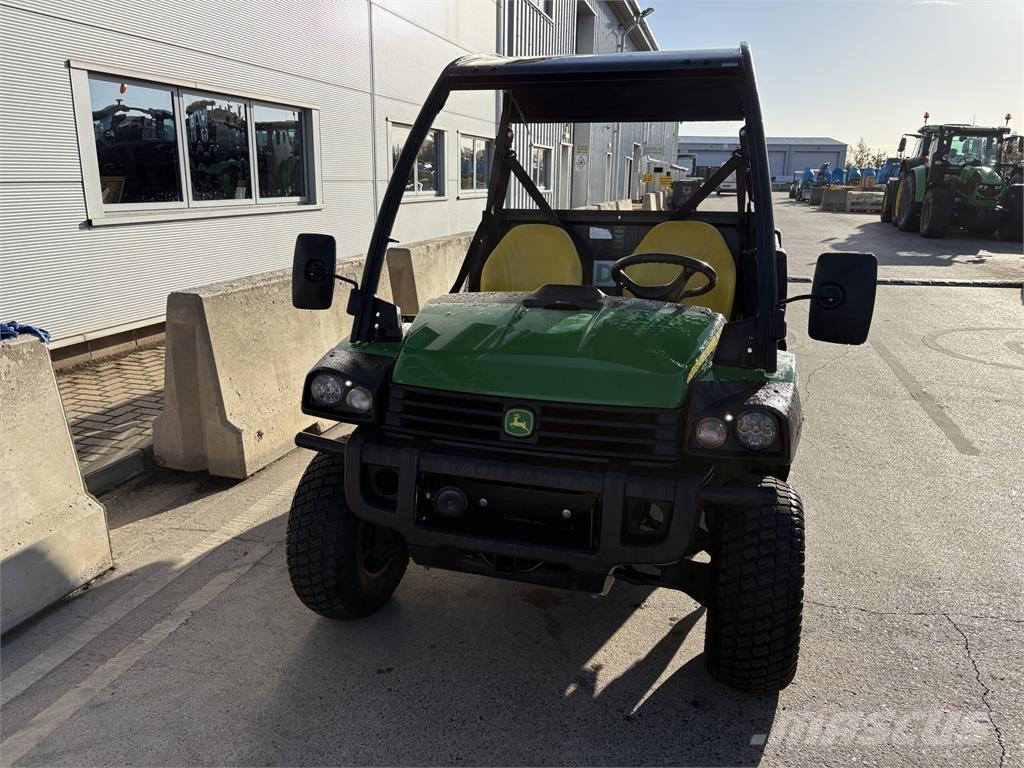 John Deere XUV855M Коммунальные машины