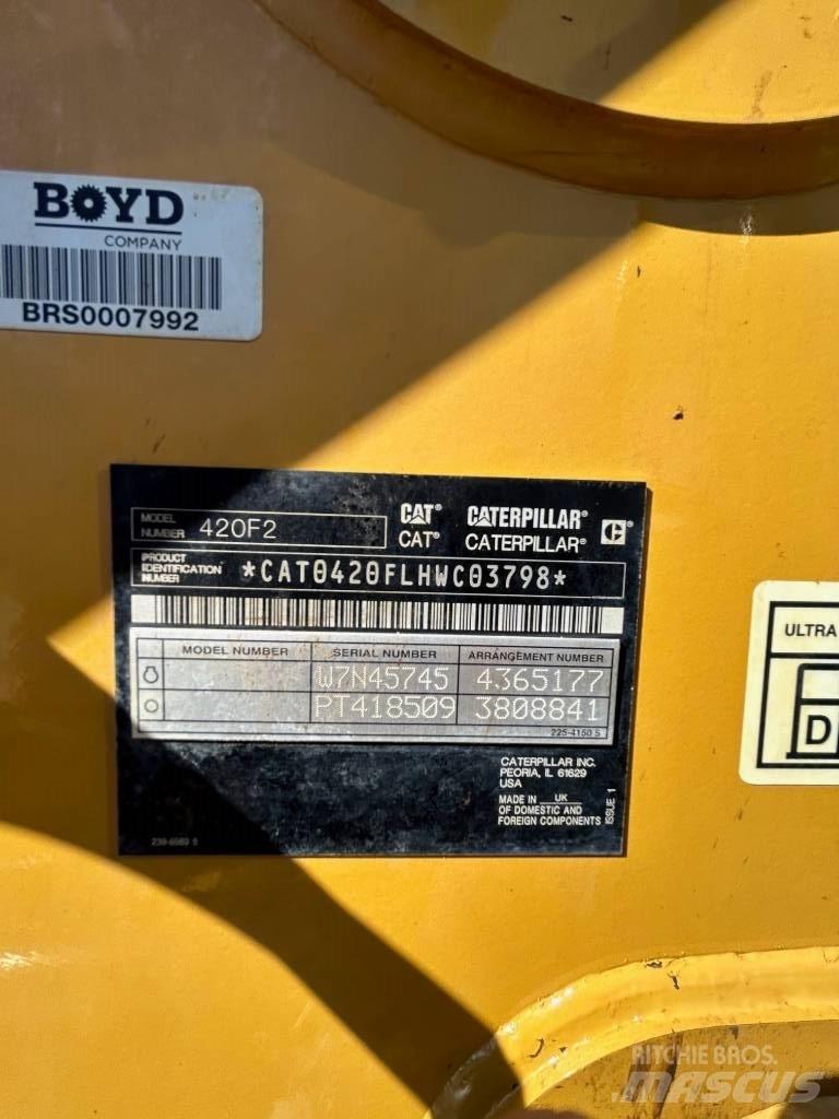 CAT 420 F2 ST Экскаваторы-погрузчики