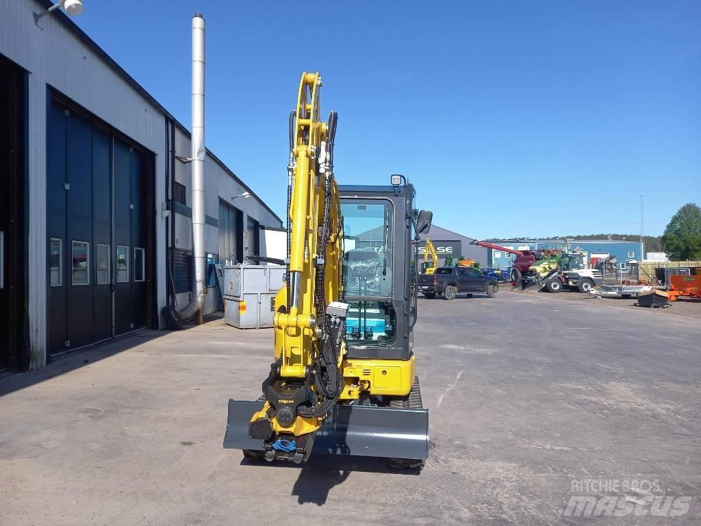 Komatsu PC26MR-5 Мини-экскаваторы