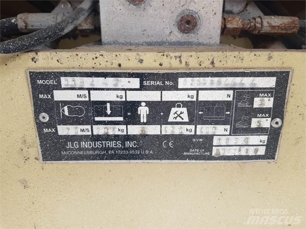 JLG 3394RT Ножничные подъемники