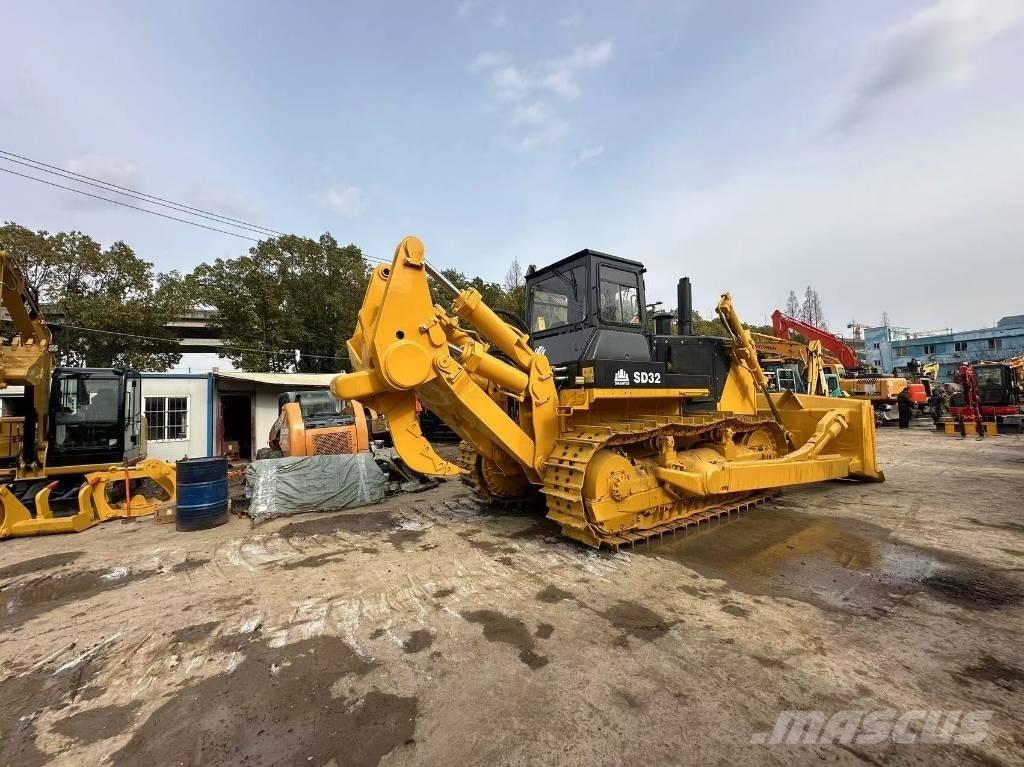 Shantui SD 32 Гусеничные бульдозеры