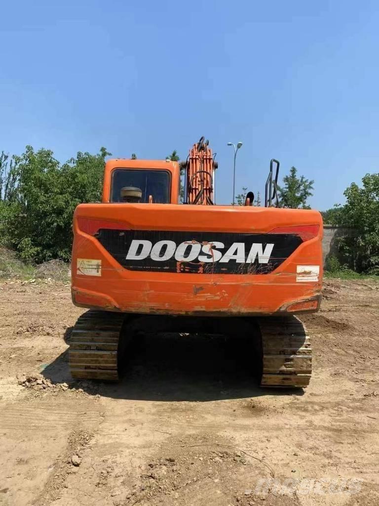 Doosan DX 130-9C Гусеничные экскаваторы