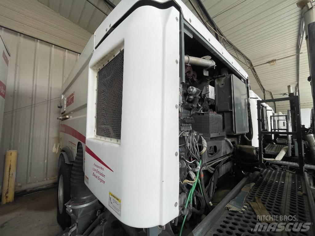 UD 3300 Уборочные машины