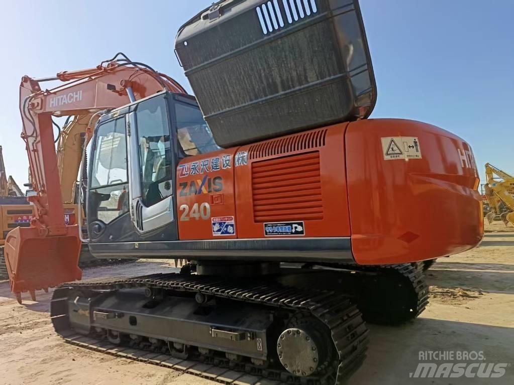Hitachi ZX 240 Гусеничные экскаваторы