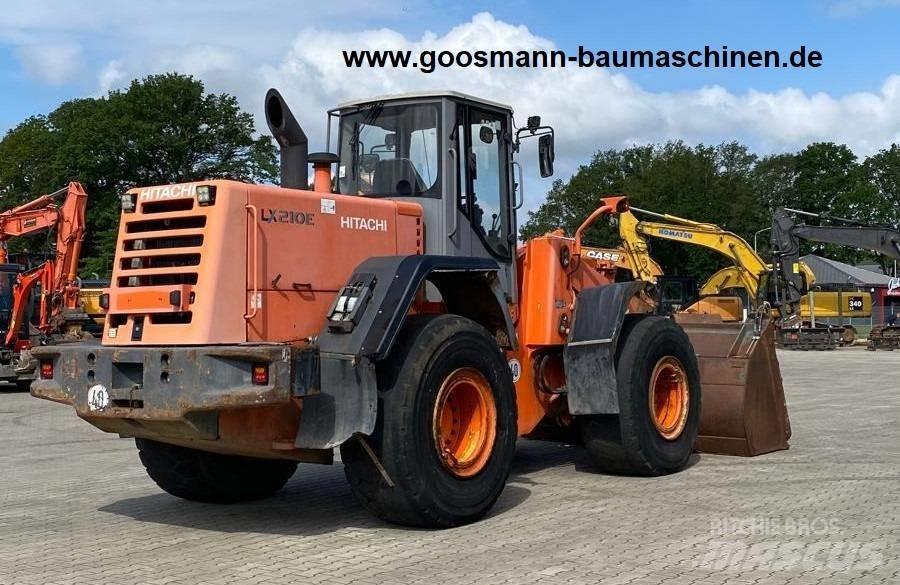 Hitachi LX 210 E Фронтальные погрузчики