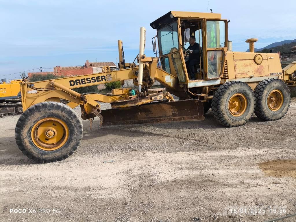 Dresser 830 Грейдеры