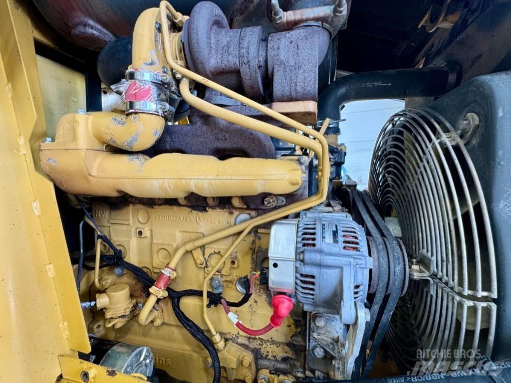 CAT 432 D Экскаваторы-погрузчики