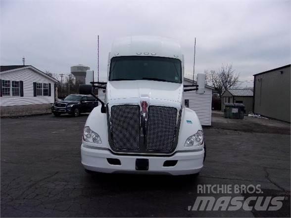 Kenworth T680 Седельные тягачи