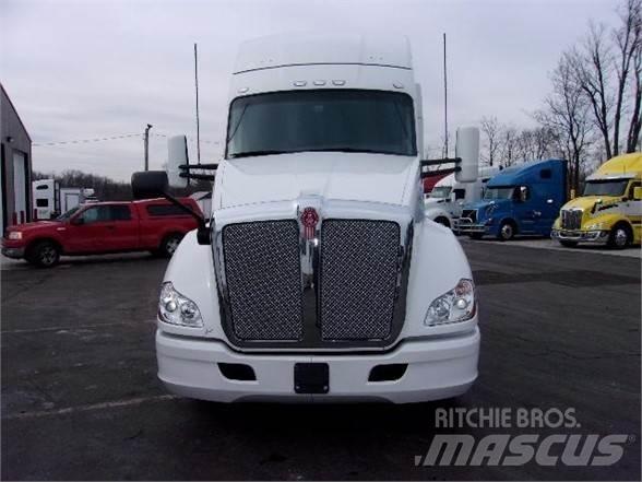 Kenworth T680 Седельные тягачи