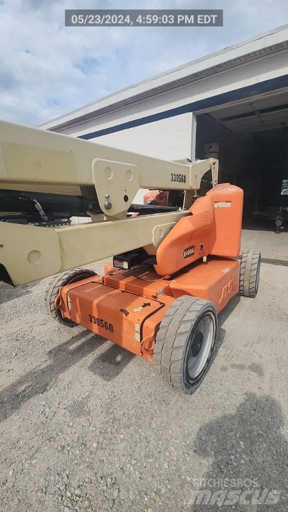 JLG E 450 AJ Коленчатые подъемники