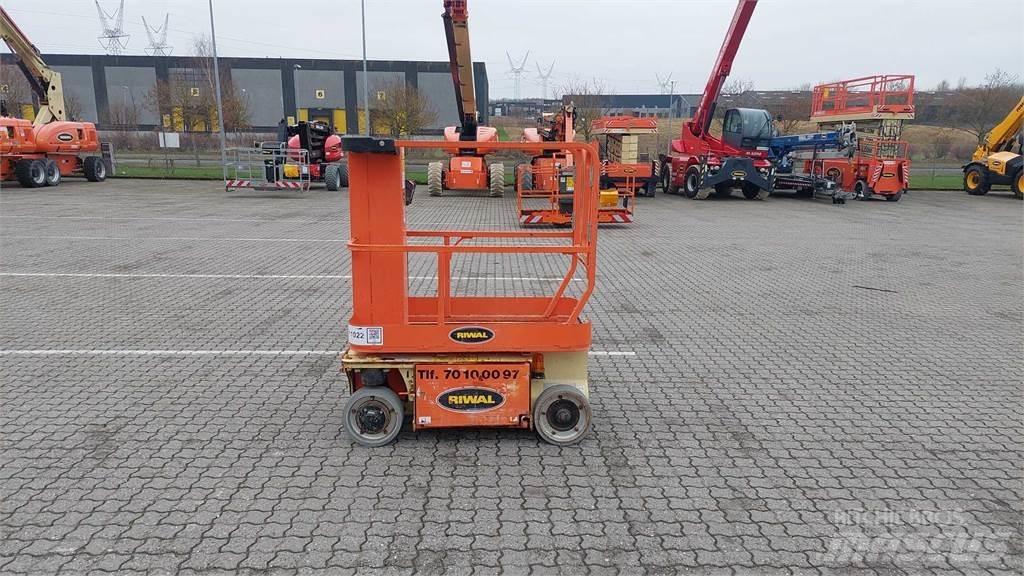 JLG 1230ES Разные подъемники и вышки