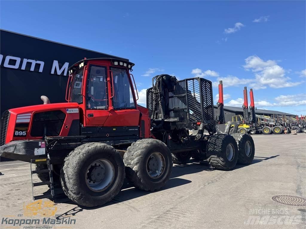Komatsu 895 Форвардеры