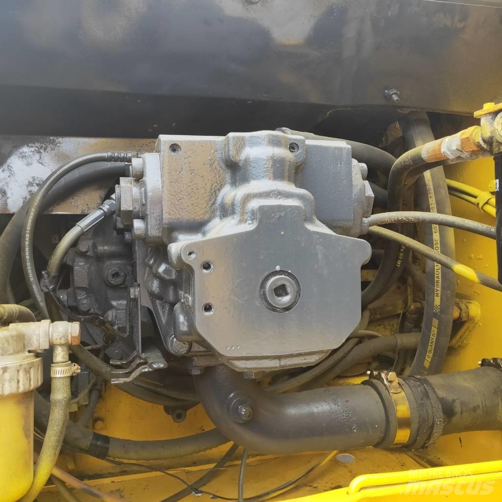 Komatsu PC200-7 Гусеничные экскаваторы