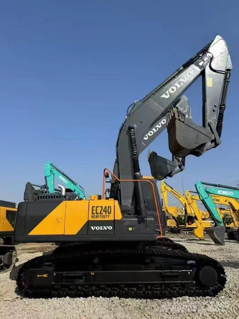 Volvo EC 240 Гусеничные экскаваторы