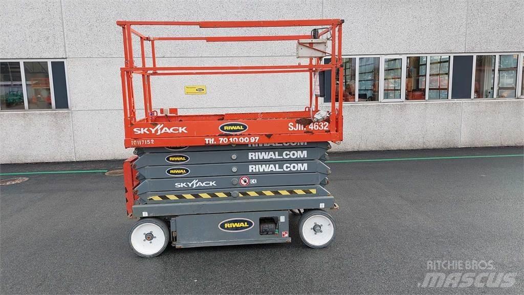SkyJack SJIII4632 Ножничные подъемники
