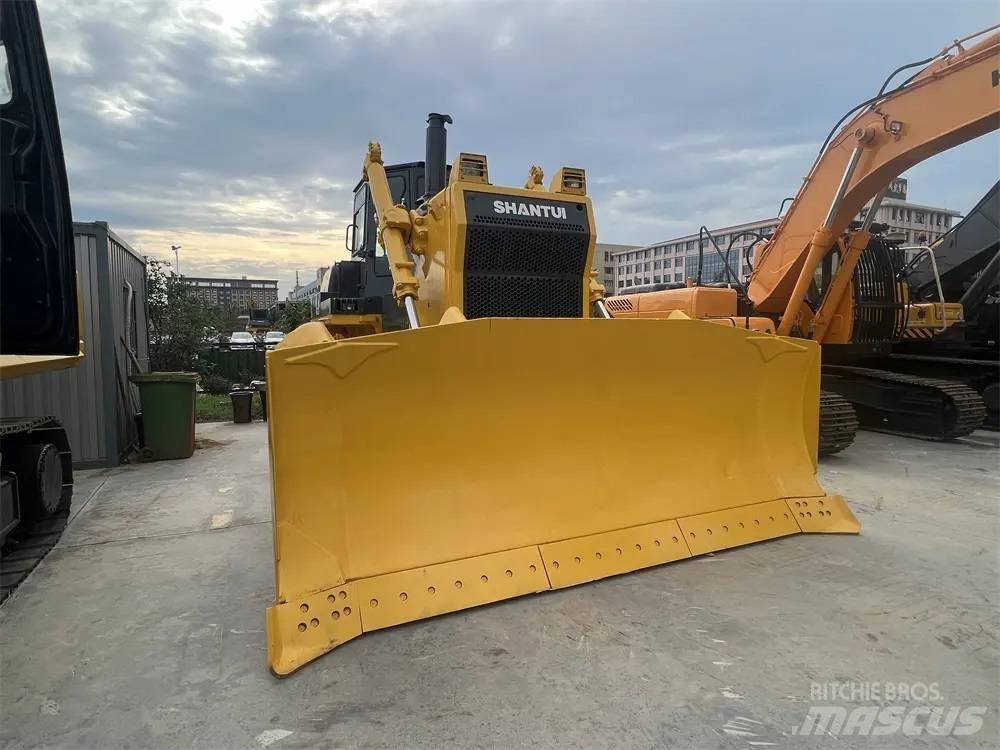 Shantui SD32 Гусеничные бульдозеры