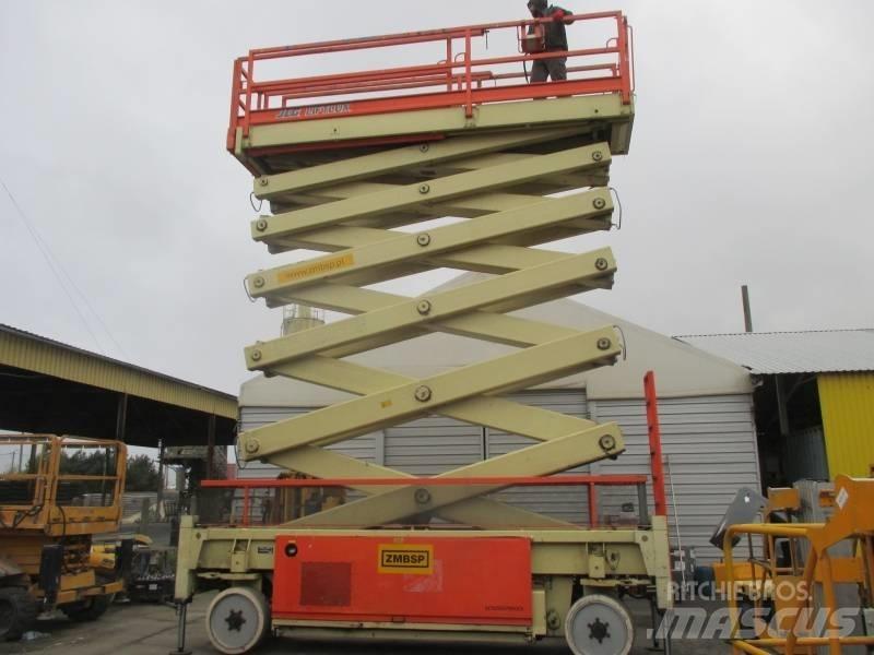 JLG Liftlux 245-12 Ножничные подъемники