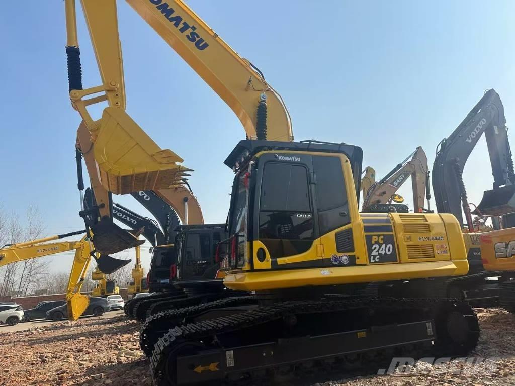 Komatsu PC 240 Гусеничные экскаваторы