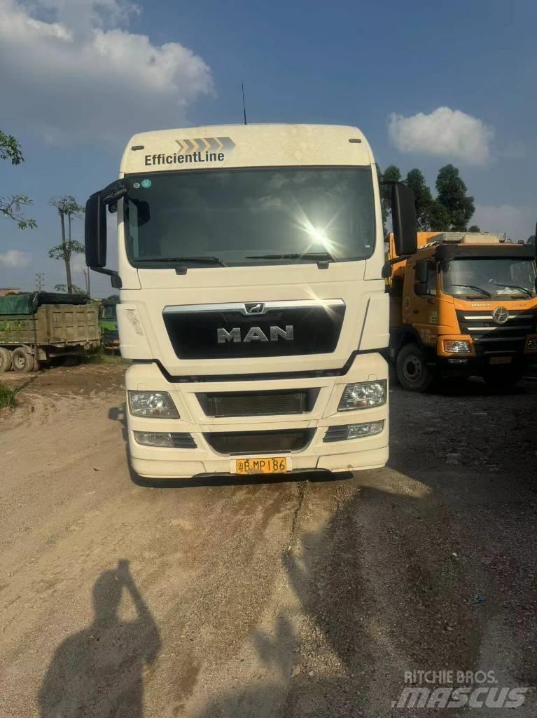 Sitrak SINOTRUCK 4x2 Седельные тягачи