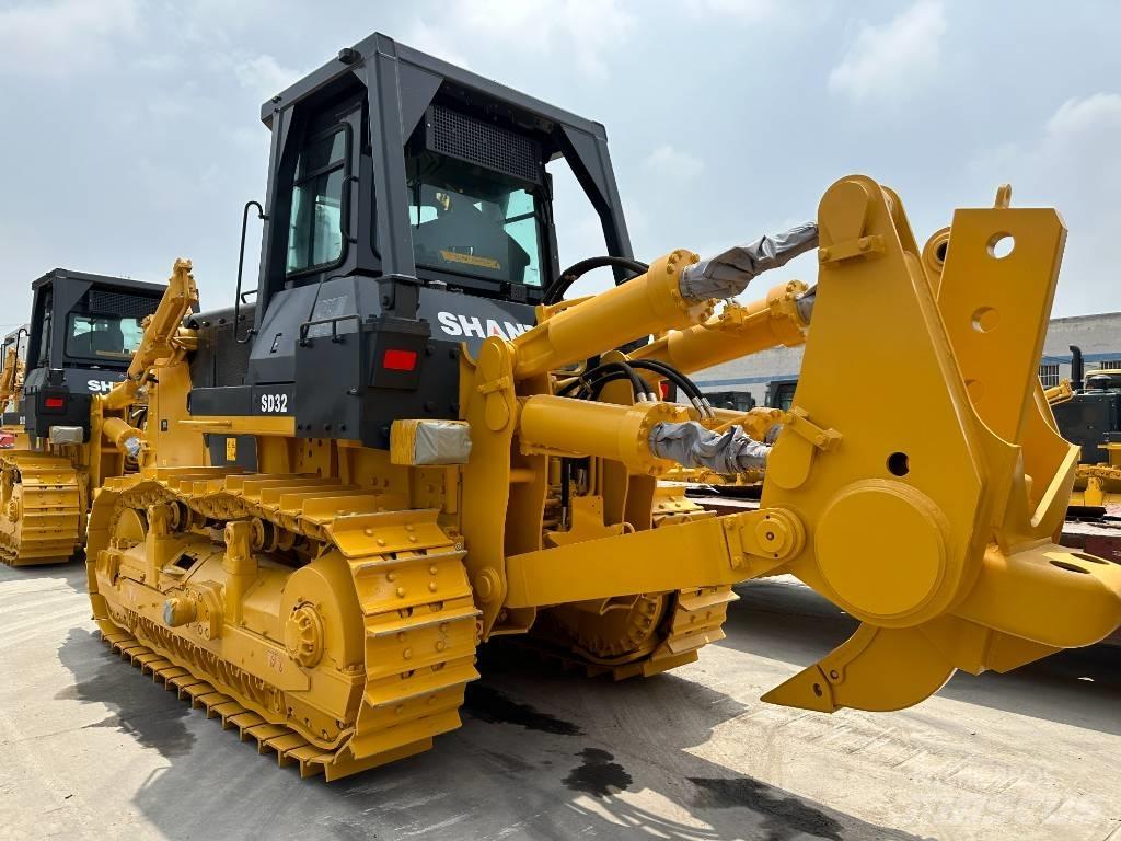 Shantui SD32 Гусеничные бульдозеры